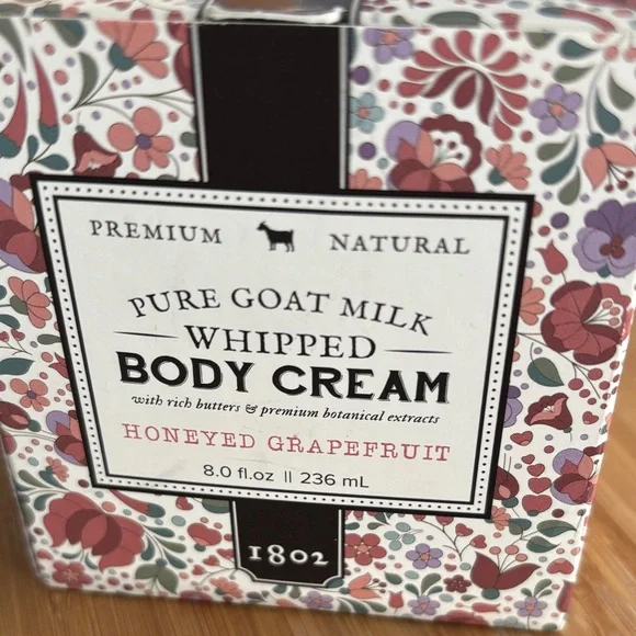 Beekman 1802 Mandarin Thyme Goat Milk Bar Soap and Body Cream Set - Picture 3 of 4